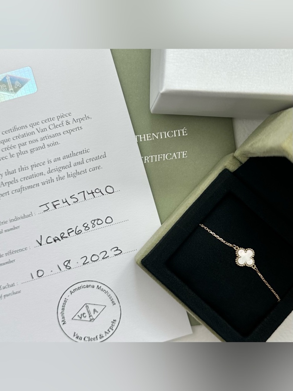 Van Cleef & Arpels Sweet Alhambra Bracelet Mother of Pearl MOP 18K Yellow Gold
